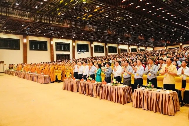 Niệm phật cầu gia hộ