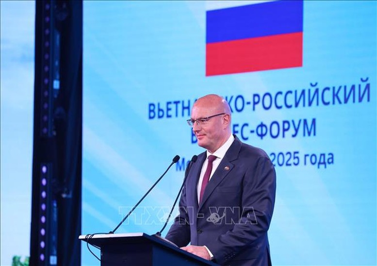 Phó Thủ tướng Nga Dmitry Chernyshenko phát biểu tại Diễn đàn Doanh nghiệp Việt Nam - Nga. Ảnh: TTXVN