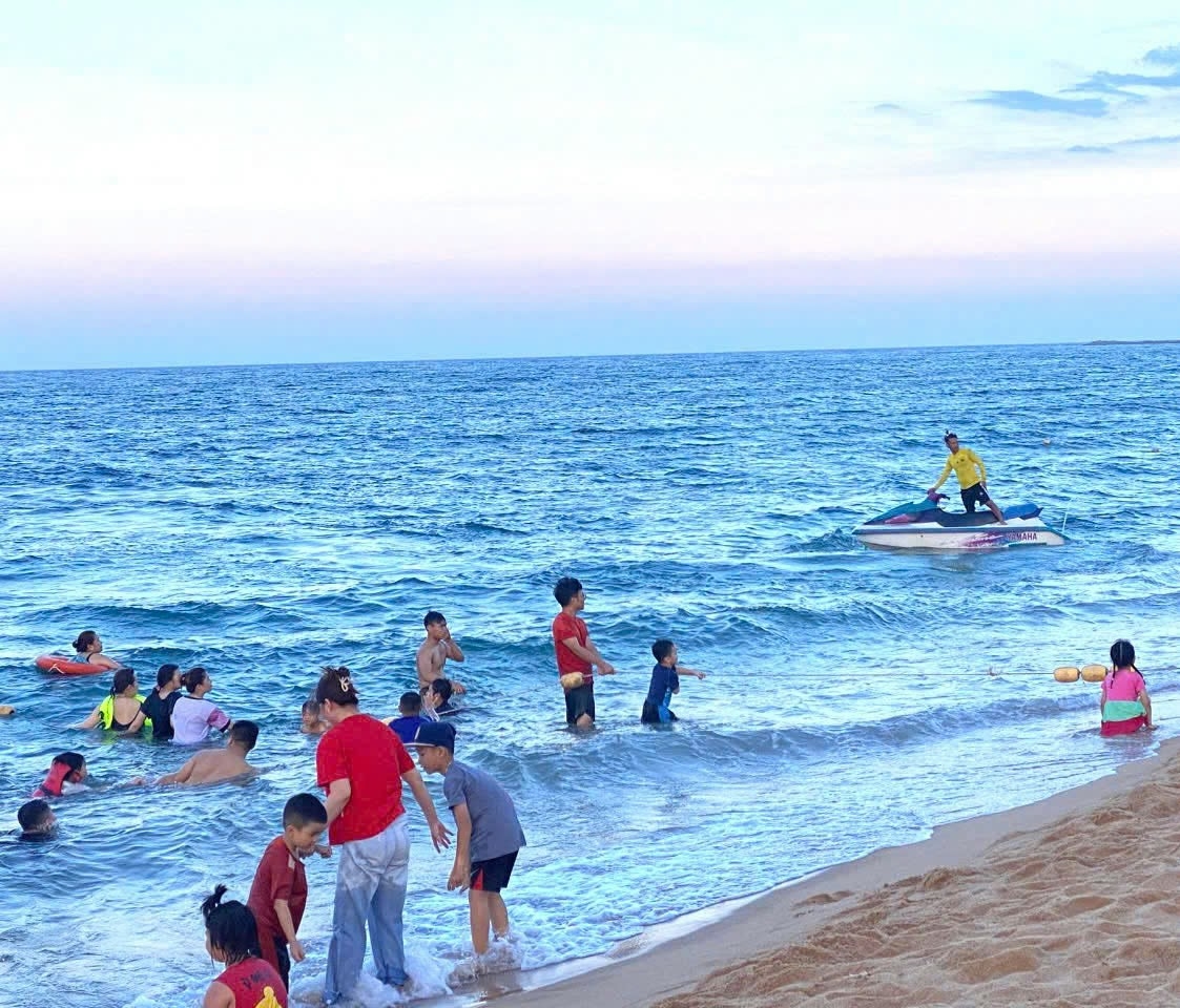 Khu vực ven biển TP.Tuy Hòa (Phú Yên) xuất hiện mô tô nước hoạt động tự phát