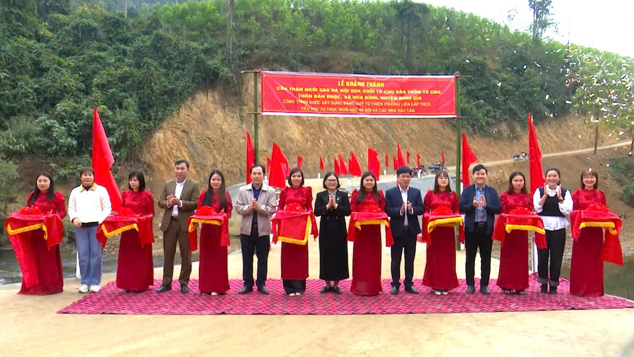 Công trình cầu tràn bắc qua suối Tà Chu ở xã Hòa Bình (Bình Gia) được xây dựng từ nguồn xã hội hóa.