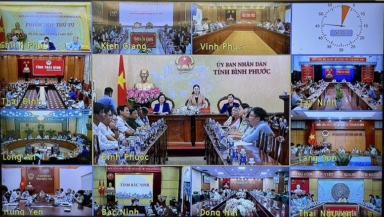 Phiên họp được kết nối trực tuyến từ trụ sở Chính phủ tới trụ sở UBND các tỉnh, thành phố 