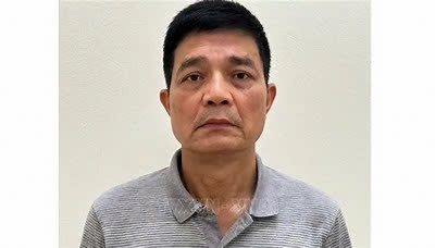 Bị can Nguyễn Thanh Phong, nguyên Cục trưởng Cục An toàn thực phẩm, Bộ Y tế. Ảnh: TTXVN
