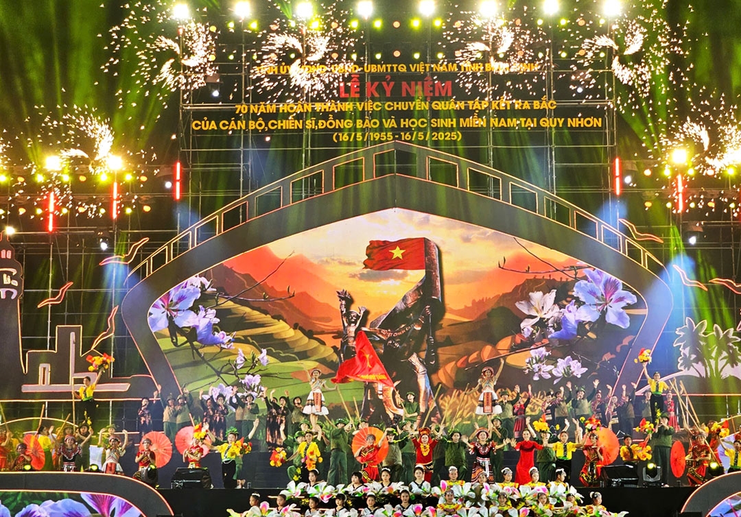 Tiết mục văn nghệ tại Lễ kỷ niệm