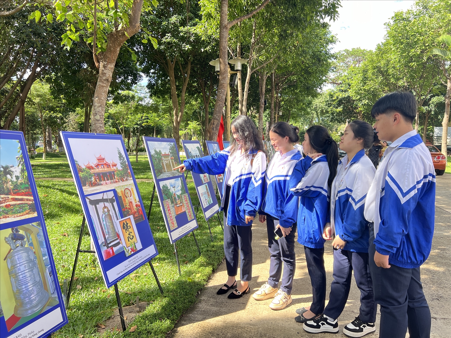Triển lãm “Di sản Hán Nôm trên địa bàn tỉnh Gia Lai” với hơn 435 hiện vật, hình ảnh, tài liệu các loại