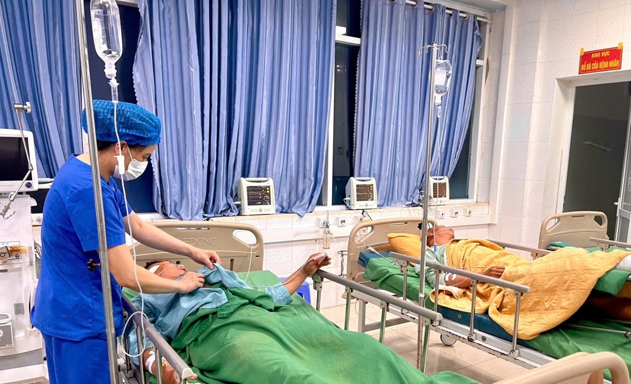Các nạn nhân đang được điều trị tích cực tại Bệnh viện Đa khoa tỉnh Lai Châu