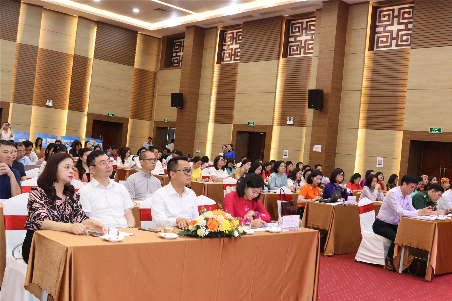 Các đại biểu tham dự Hội nghị