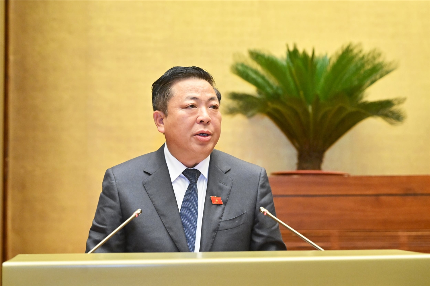 Bộ trưởng Bộ Xây dựng Trần Hồng Minh