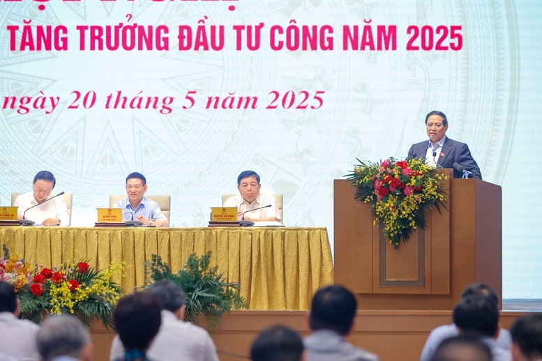 Thủ tướng đúc rút một số bài học kinh nghiệm từ thực tiễn - Ảnh: VGP/Nhật Bắc