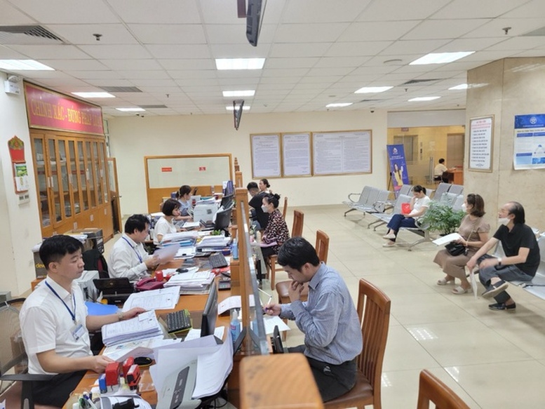 Việc nghiên cứu chuyển đổi mô hình tổ chức chính quyền địa phương từ 3 cấp thành 2 cấp là điều cần thiết.