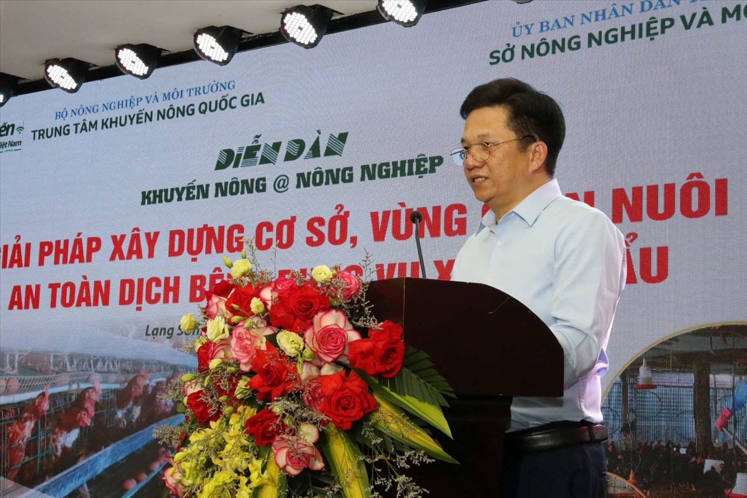 Ông Lê Minh Lịnh - Phó Giám đốc Trung tâm Khuyến nông Quốc gia cho biết, yếu tố an toàn dịch bệnh tại cơ sở và vùng chăn nuôi là điều kiện tiên quyết, bắt buộc để tham gia thị trường quốc tế.