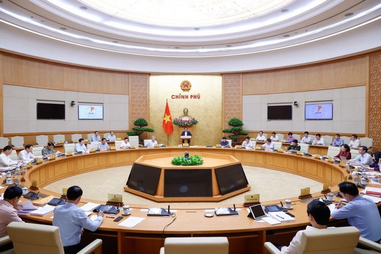 Thủ tướng đề nghị các bộ, cơ quan nghiên cứu, đề xuất, trình Quốc hội ban hành các nghị quyết để kịp thời xử lý một số vấn đề cấp bách nổi lên trên các lĩnh vực quản lý, đáp ứng yêu cầu thực tiễn đặt ra trong thời gian chưa ban hành các luật - Ảnh: VGP/Nhật Bắc