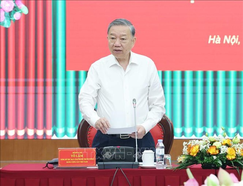 Tổng Bí thư đề nghị Ủy ban Kiểm tra Trung ương tiếp tục phân tích, đánh giá kỹ nguyên nhân của những tồn tại, hạn chế để có giải pháp khắc phục trong thời gian tới nhằm thực hiện hiệu quả trọng trách nặng nề của ngành kiểm tra trong công tác xây dựng Đảng thời gian tới - Ảnh: TTXVN