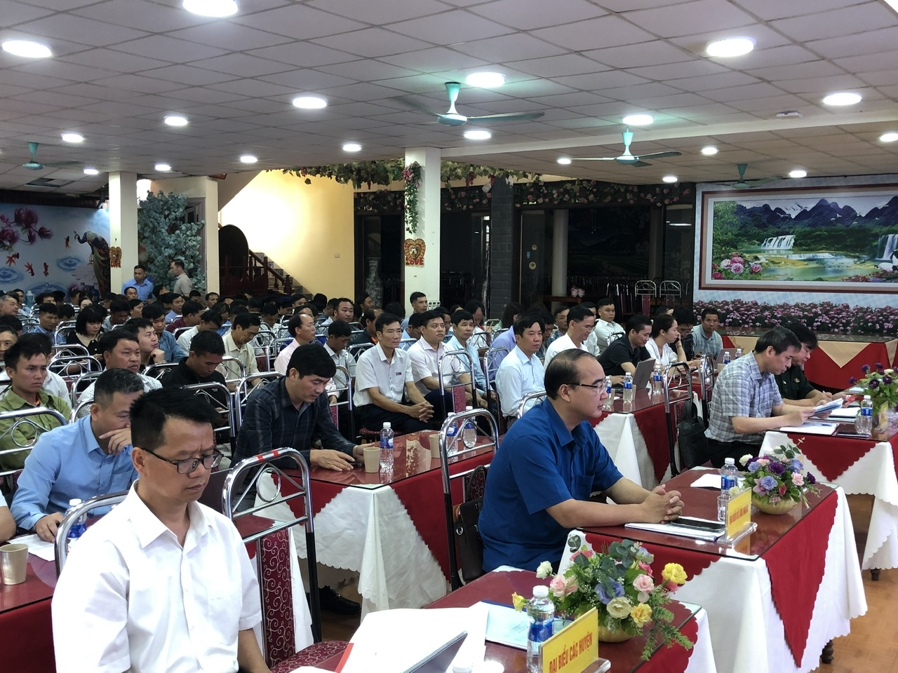 Hội nghị có sự tham gia của lãnh đạo các ở ban ngành, các huyện, xã đang thụ hưởng nguồn lực từ Chương trình MTQG 1719