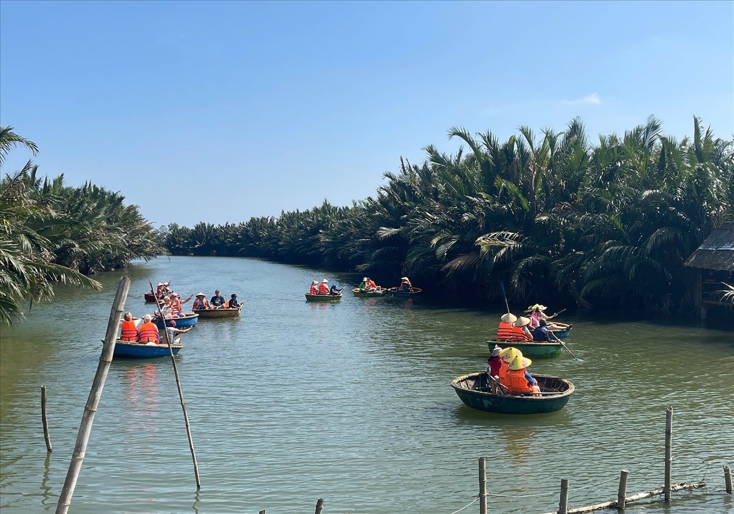 Cảnh đẹp sông nước bình yên ở Trà Nhiêu