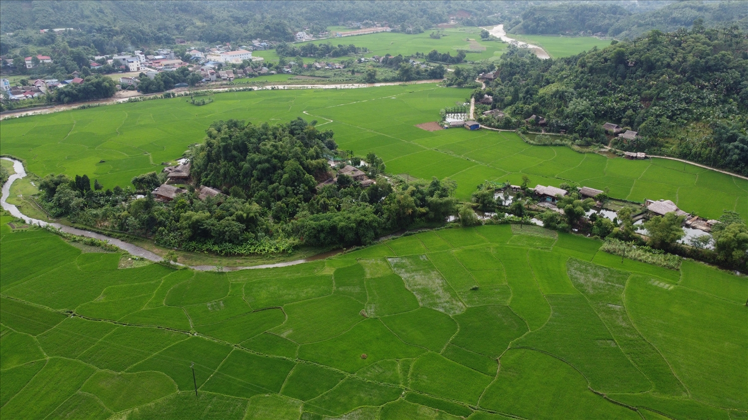 Diện mạo nông thôn mới ngày càng thay đổi