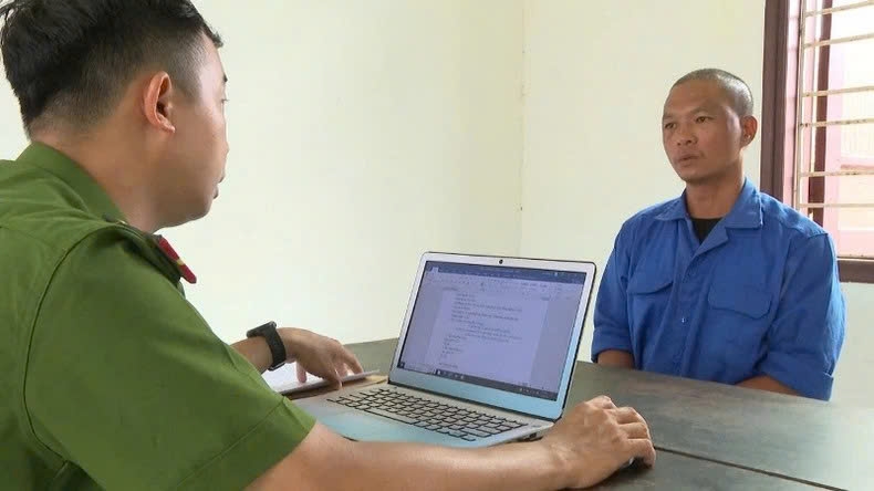 Cơ quan điều tra Công an thành phố làm việc đối tượng Hồ Văn Phương Tâm để làm rõ hành vi Cố ý làm hư hỏng tài sản xảy ra tại Điện Thái Hòa, Đại nội Huế. Ảnh:TL