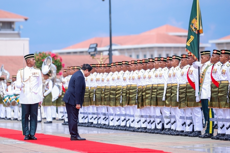 Thủ tướng Anwar Ibrahim chủ trì Lễ đón Thủ tướng Phạm Minh Chính thăm chính thức Malaysia 4