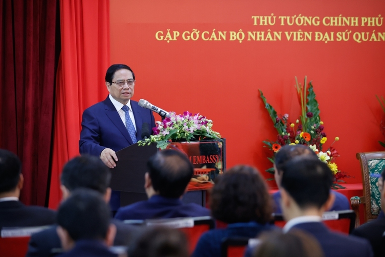 Người đứng đầu Chính phủ một lần nữa mong cộng đồng người Việt Nam luôn đoàn kết một lòng, sát cánh bên nhau, ổn định, phát triển, hướng tới tương lai, bền vững - Ảnh: VGP/Nhật Bắc