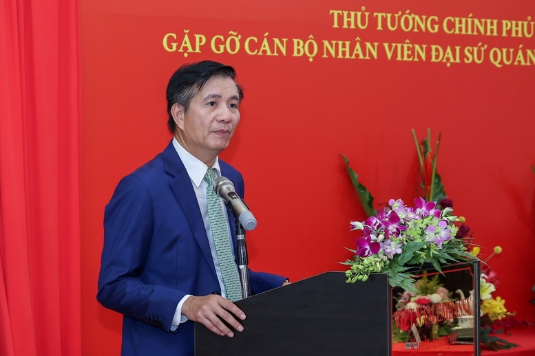 Đại sứ Việt Nam tại Malaysia Đinh Ngọc Linh cho biết, cộng đồng người Việt Nam tại Malaysia tuy mới hình thành, nhưng đoàn kết, chịu khó làm ăn; nhiều bà con đã vượt qua khó khăn, kinh doanh phát đạt, nhiều doanh nhân, trí thức người Việt đã đạt được thành công - Ảnh: VGP/Nhật Bắc