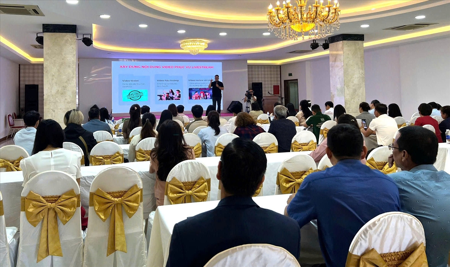 Chương trình không chỉ giúp các học viên nâng cao kỹ năng kinh doanh trực tuyến mà còn mở ra cơ hội lớn để các sản phẩm tại Gia Lai tiếp cận khách hàng tiềm năng qua các nền tảng thương mại điện tử, đặc biệt là Livestream và TikTok