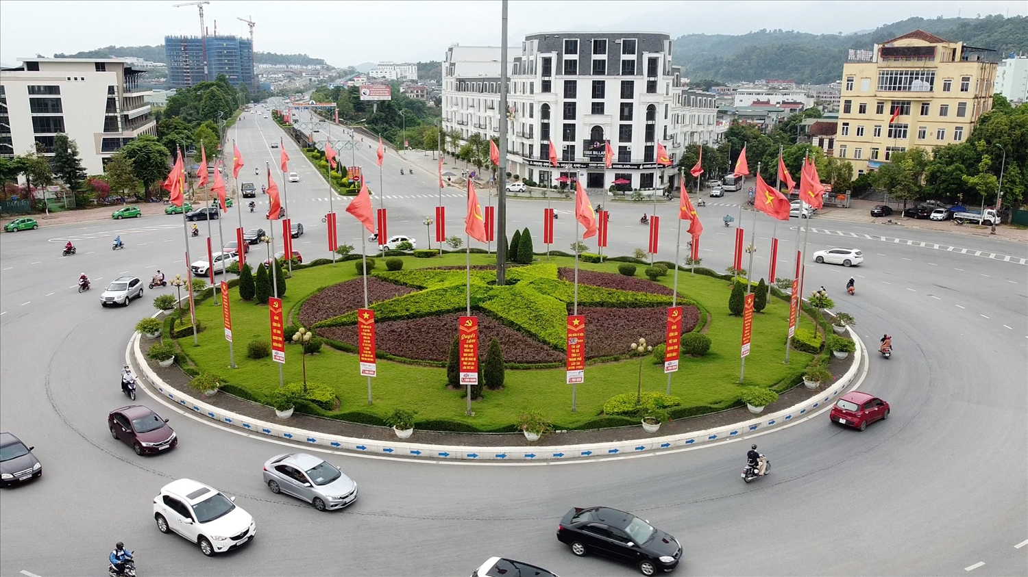 Tỉnh Lào Cai dự kiến hỗ trợ 35 triệu đồng/người đối với cán bộ, công chức, viên chức, người lao động khi chuyển về công tác tại Trung tâm hành chính mới