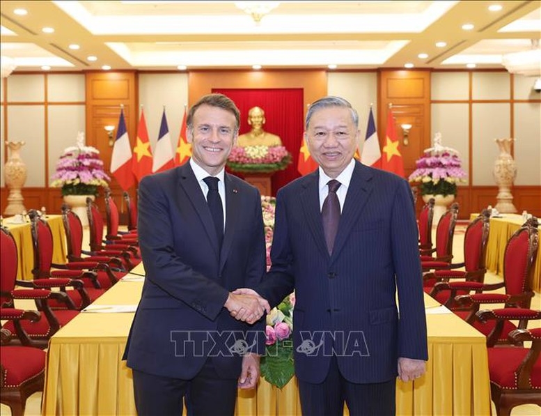 Tổng Bí thư Tô Lâm và Tổng thống Pháp Emmanuel Macron. Ảnh: TTXVN