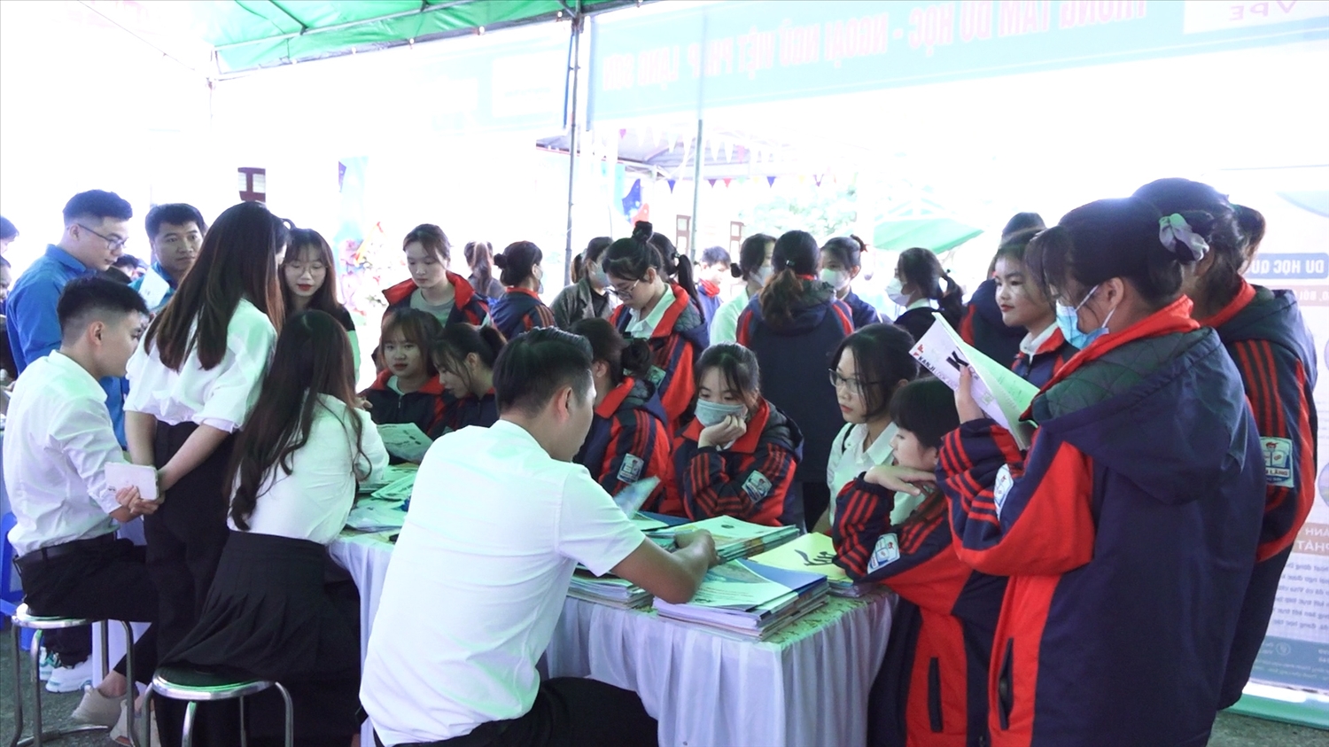 Ngày hội tư vấn học nghề, giới thiệu việc làm trong nước và ngoài nước