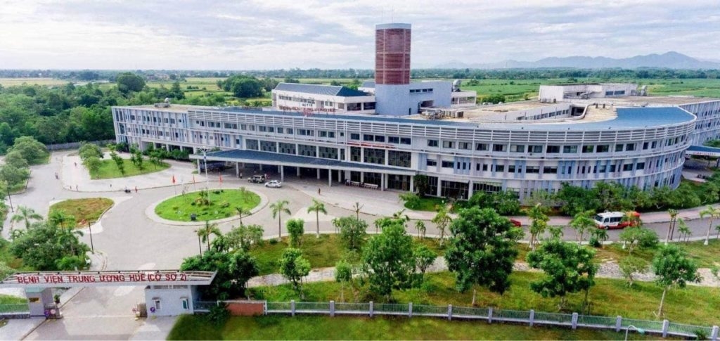 Hiện Trung tâm Nghiên cứu và điều trị Covid-19 ở bệnh viện Trung ương Huế cơ sở 2 đã kích hoạt đội ngũ cán bộ Y, Bác sĩ để chuẩn bị sẵn sàng điều trị, kiểm soát nhiễm khuẩn