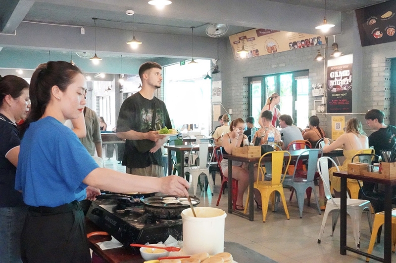 Các doanh nghiệp du lịch vùng cao ở Quảng Bình lâm vào cảnh “khát” nhân lực, đặc biệt là nhân lực chất lượng cao.