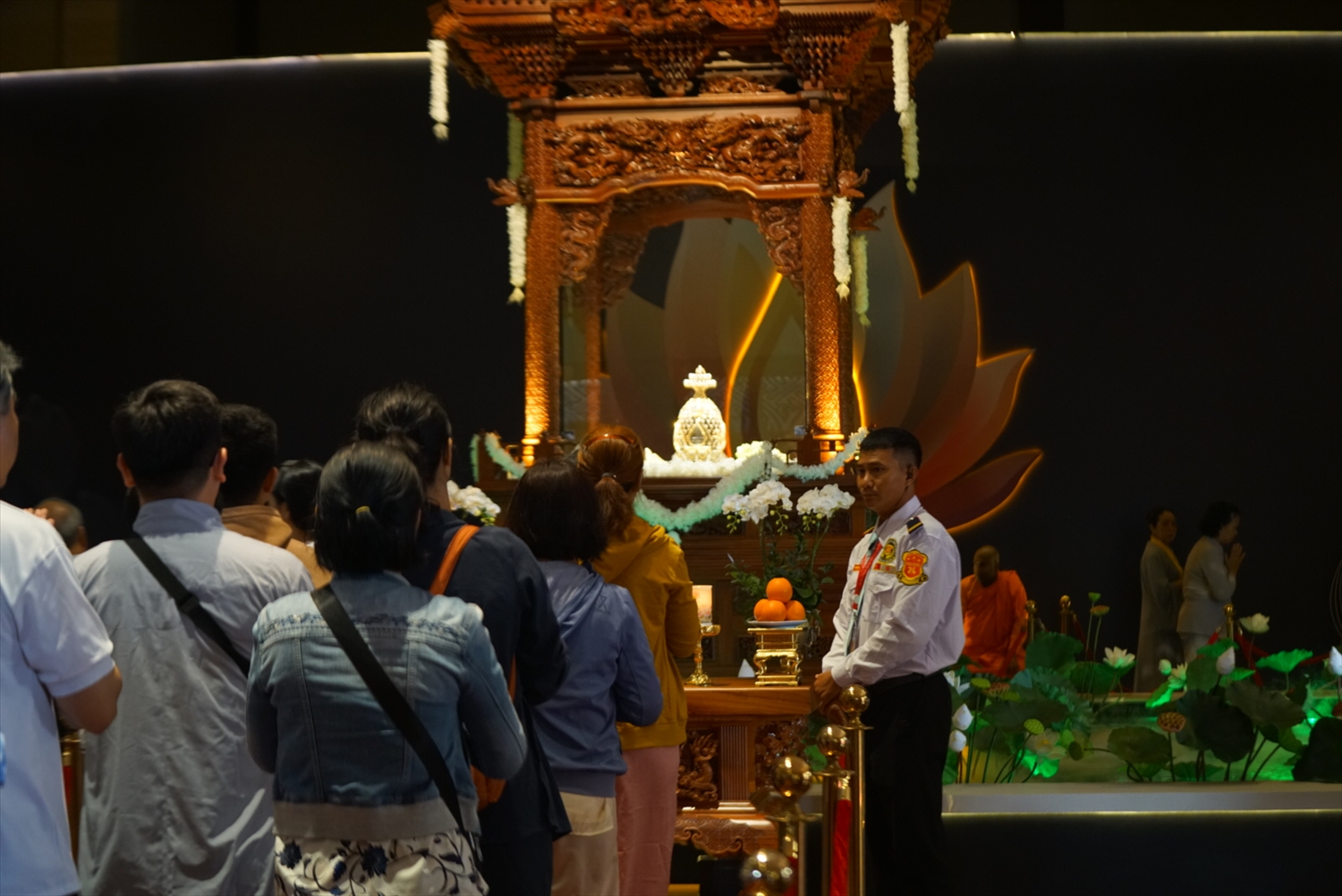 Hoạt động chiêm bái Xá lợi Đức Phật nằm trong chuỗi Đại lễ Vesak Liên Hợp Quốc 2025, do Giáo hội Phật giáo Việt Nam đăng cai tổ chức. Đây là sự kiện tâm linh được sự quan tâm của đông đảo tăng ni, phật tử, tín đồ Phật giáo.