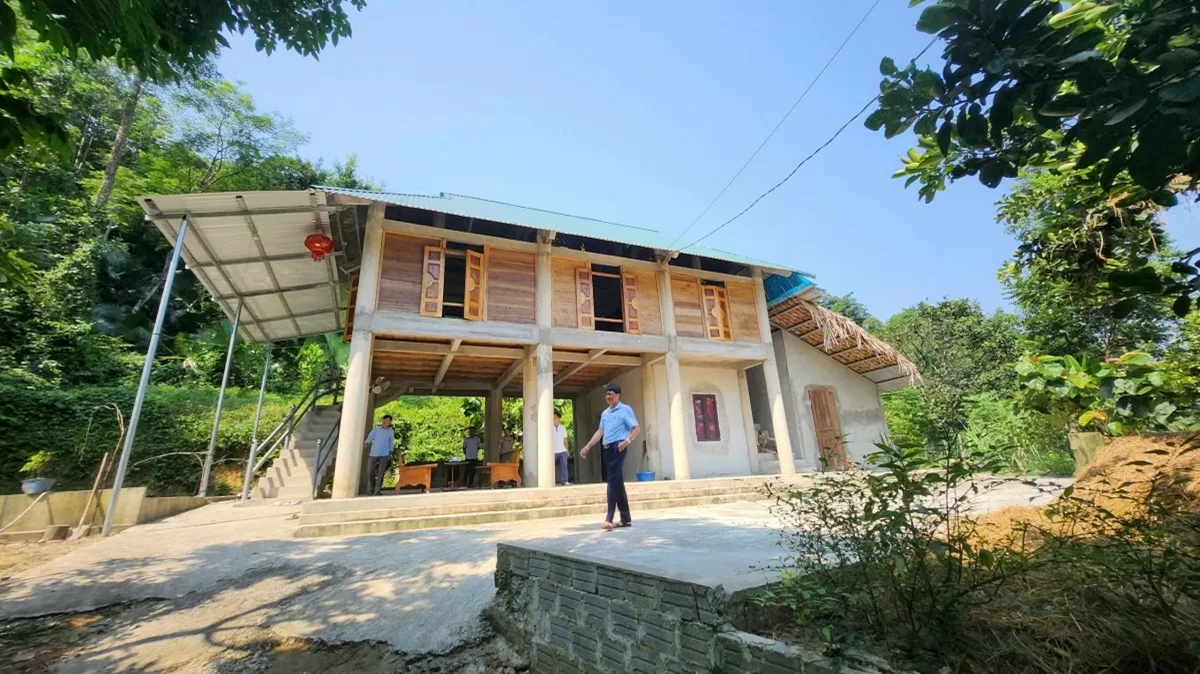Nhiều căn nhà cho hộ nghèo đã được xây dựng trên các bản làng vùng cao Thanh Hóa. Ảnh: Quốc Huy