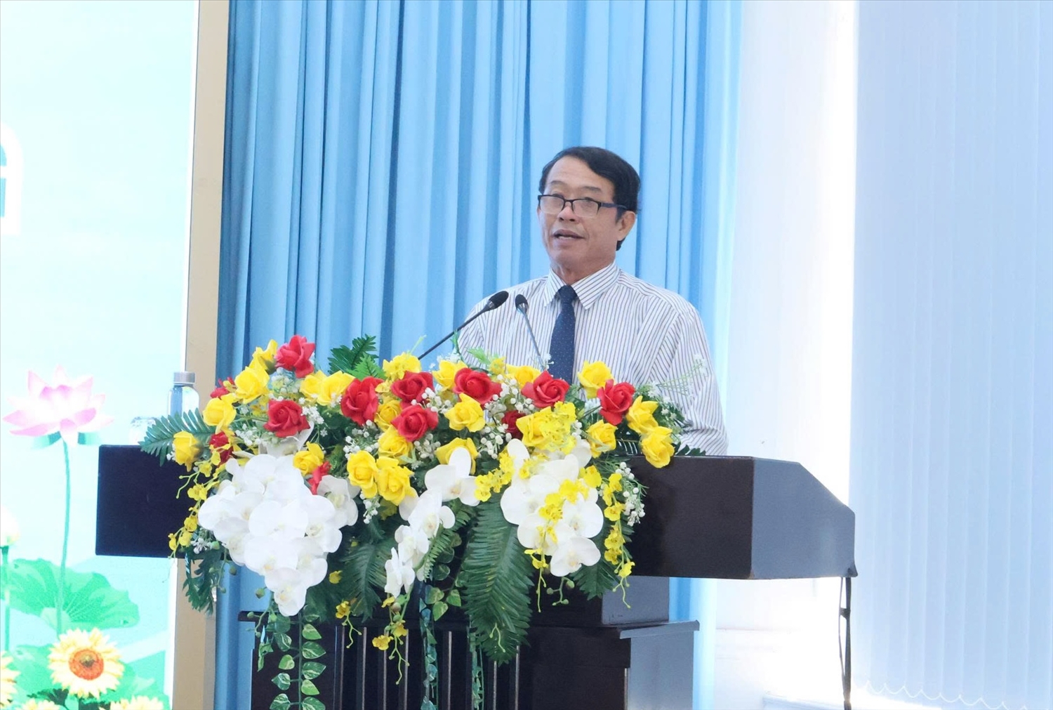 Phó Chủ tịch UBND tỉnh Sóc Trăng Nguyễn Văn Khởi phát biểu tại Hội nghị tổng kết thi đua lĩnh vực dân tộc 