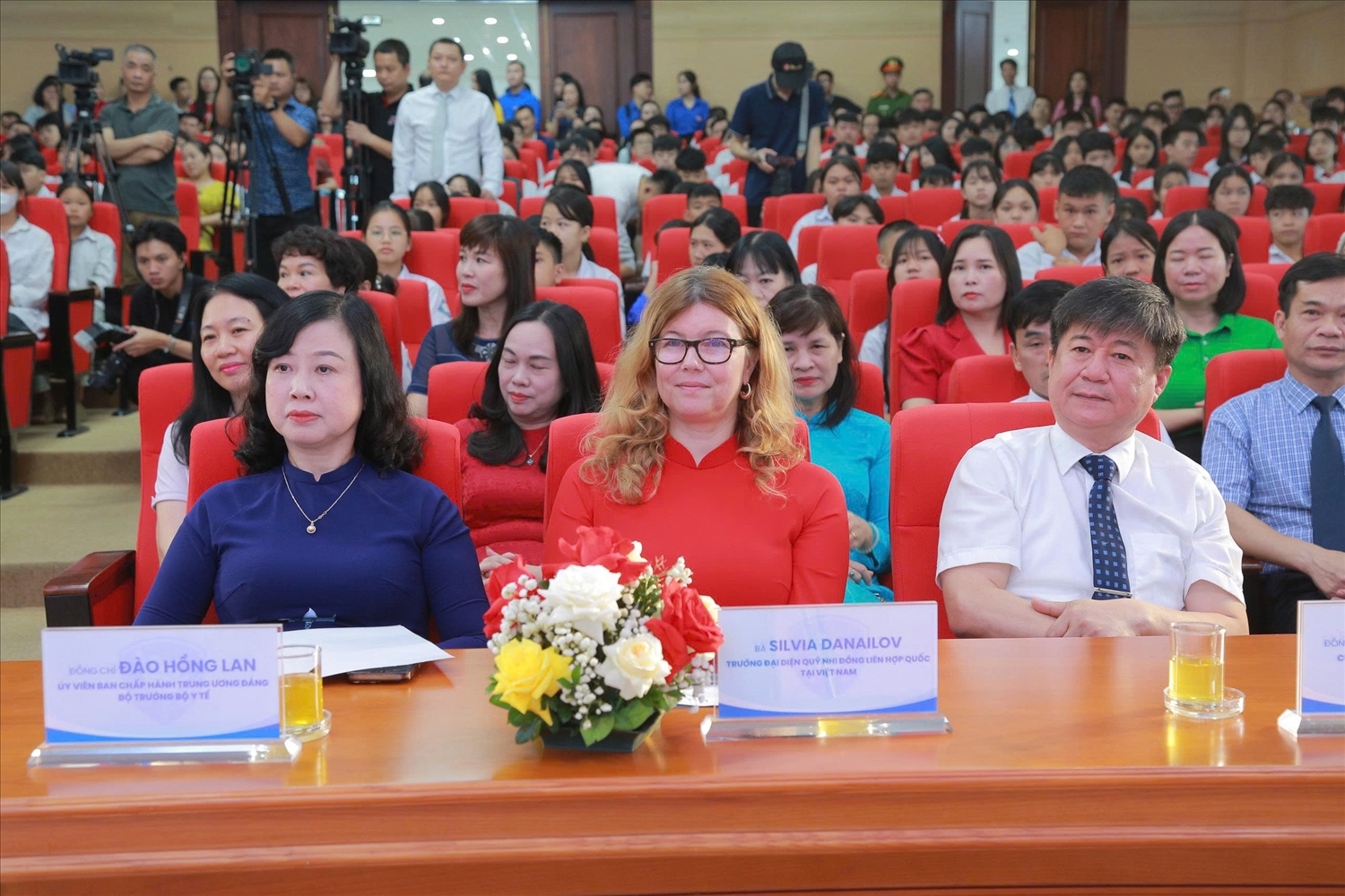 Các đại biểu dự lễ phát động