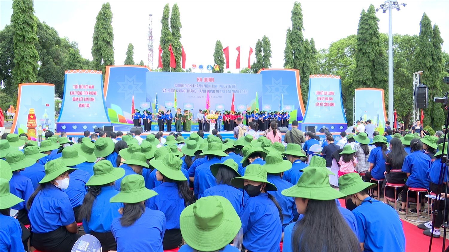 Quang cảnh Lễ ra quân