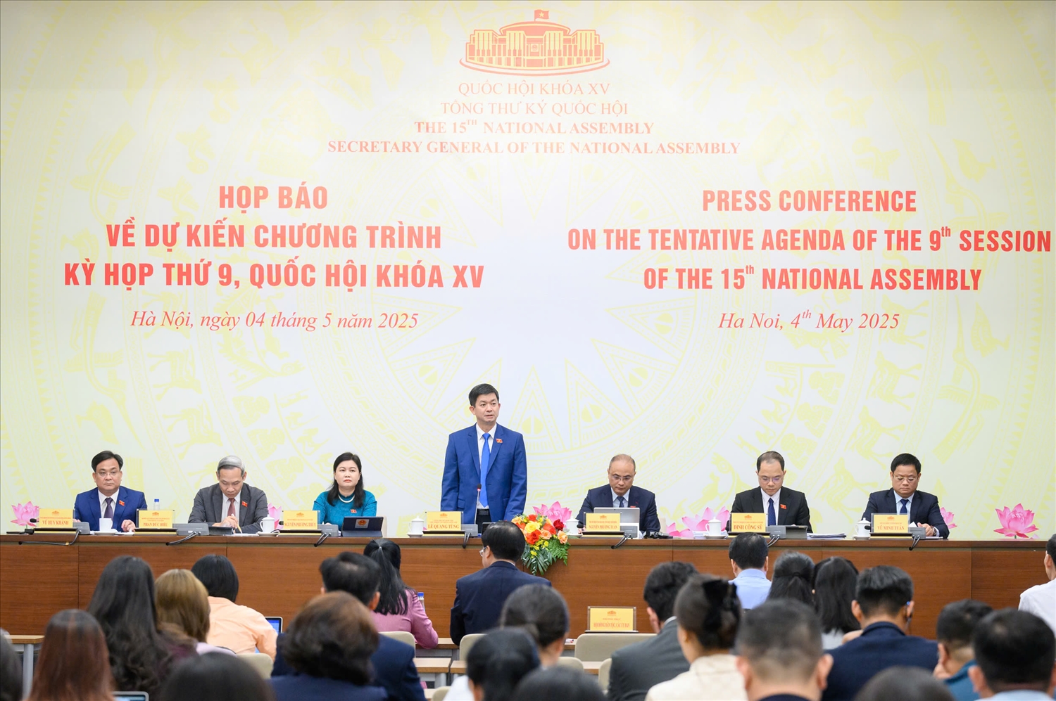 Quang cảnh họp báo