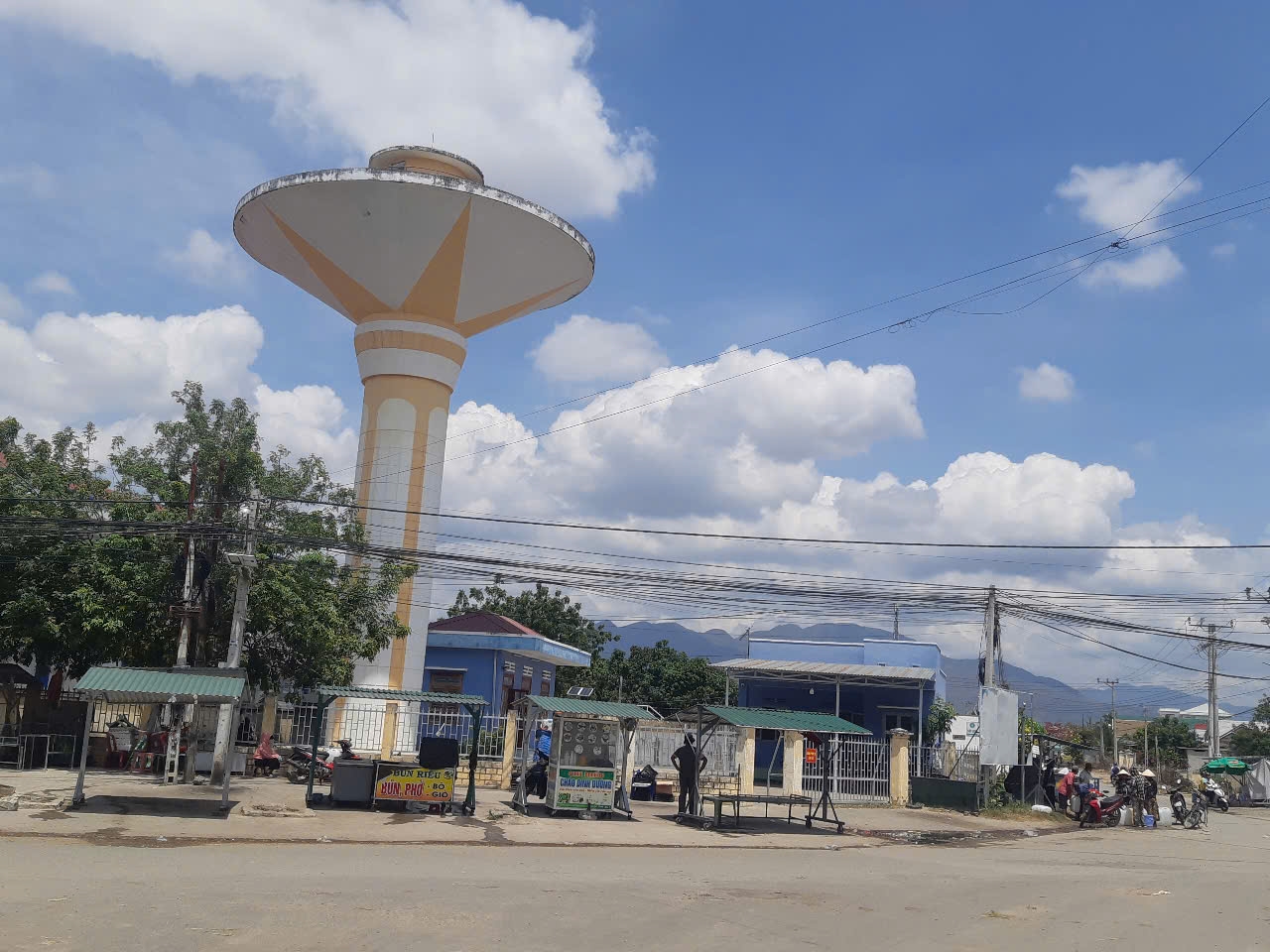Nhà máy nước thôn Hữu Đức, xã Phước Hữu, huyện Ninh Phước, tỉnh Ninh Thuận