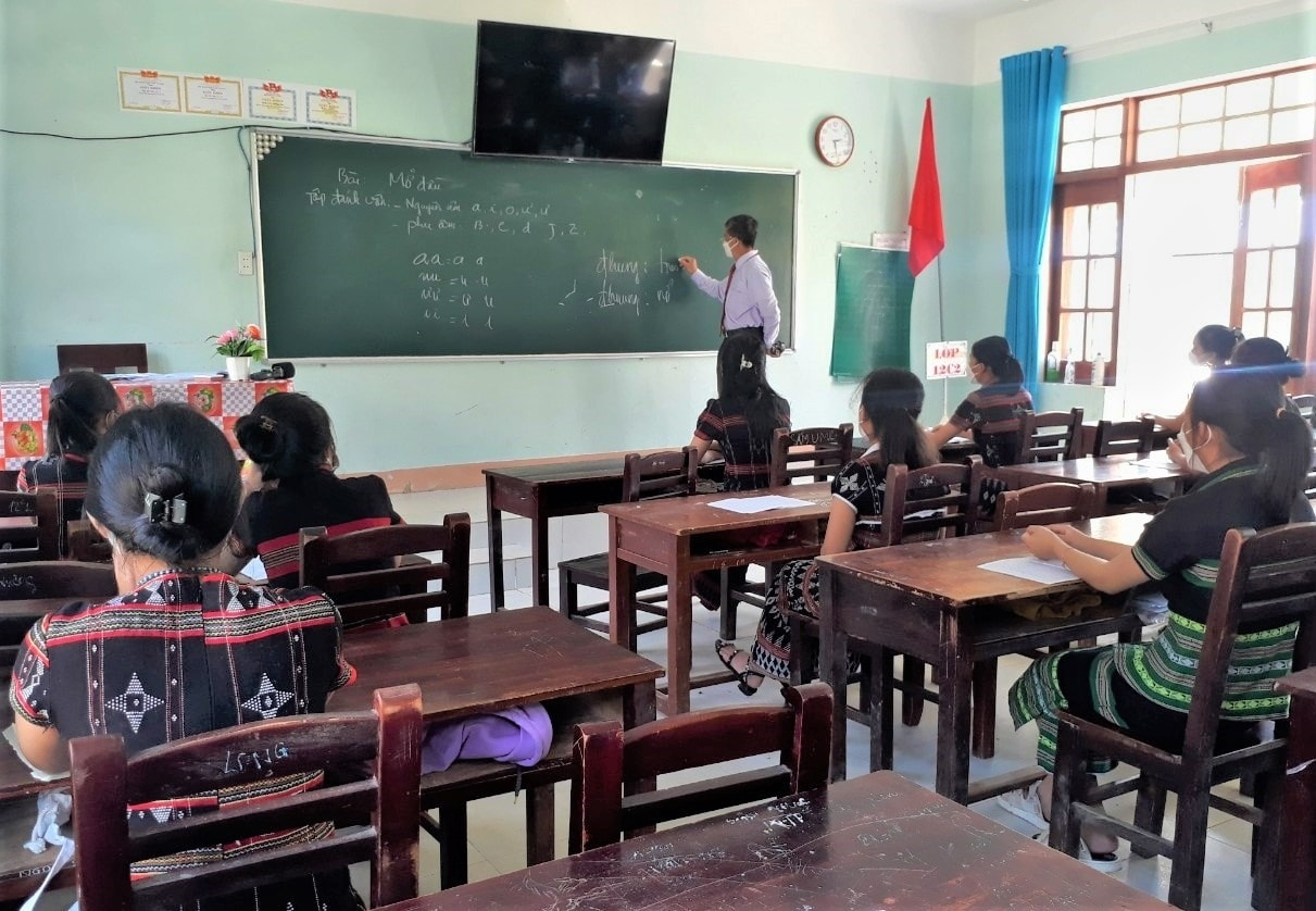 Bên cạnh việc triển khai chính thức, một số ngôn ngữ khác cũng đang được đưa vào dạy thử nghiệm tại 16 tỉnh