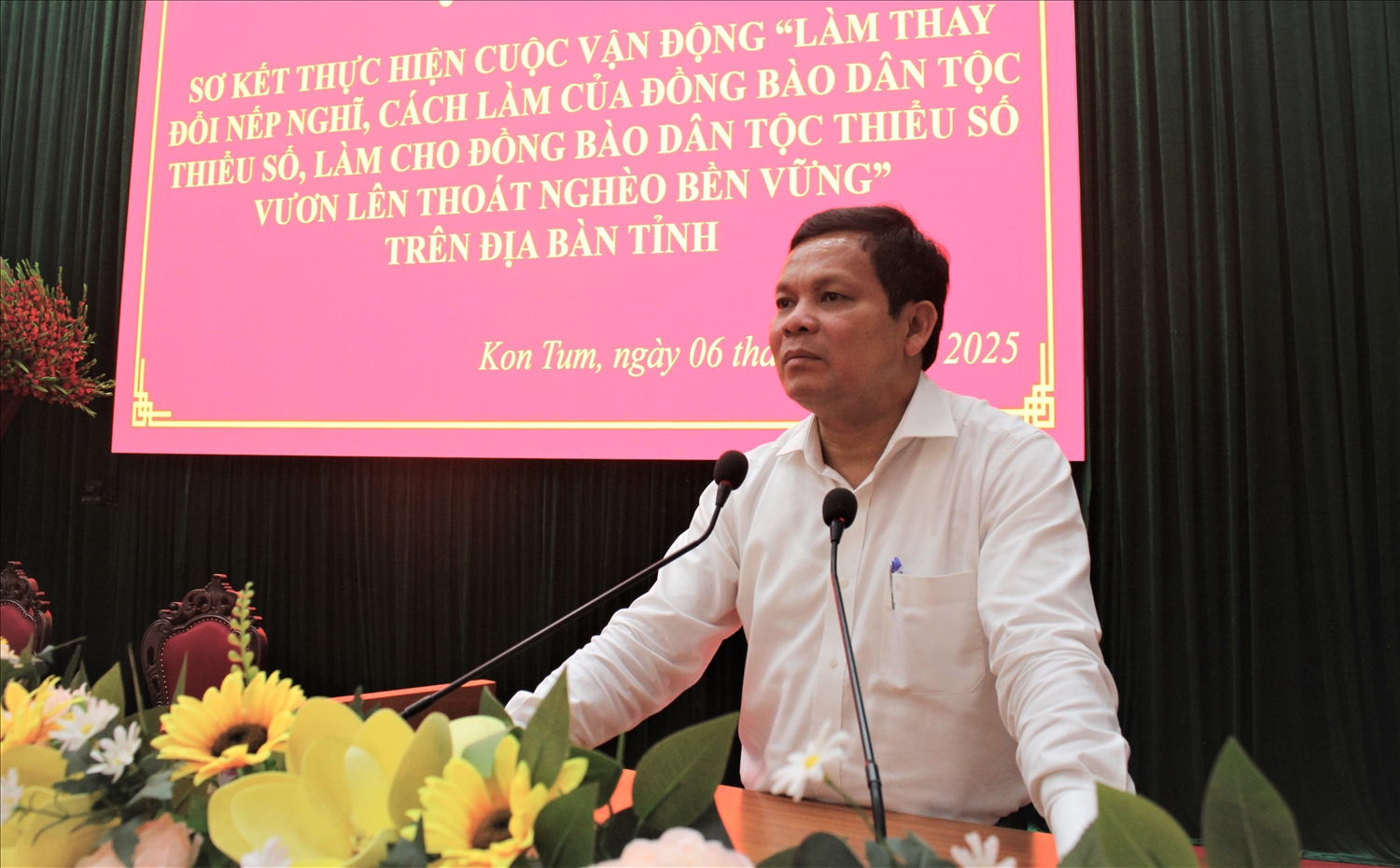 Phó Bí thư Thường trực Tỉnh ủy Kon Tum Nguyễn Đức Tuy phát biểu tại Hội nghị