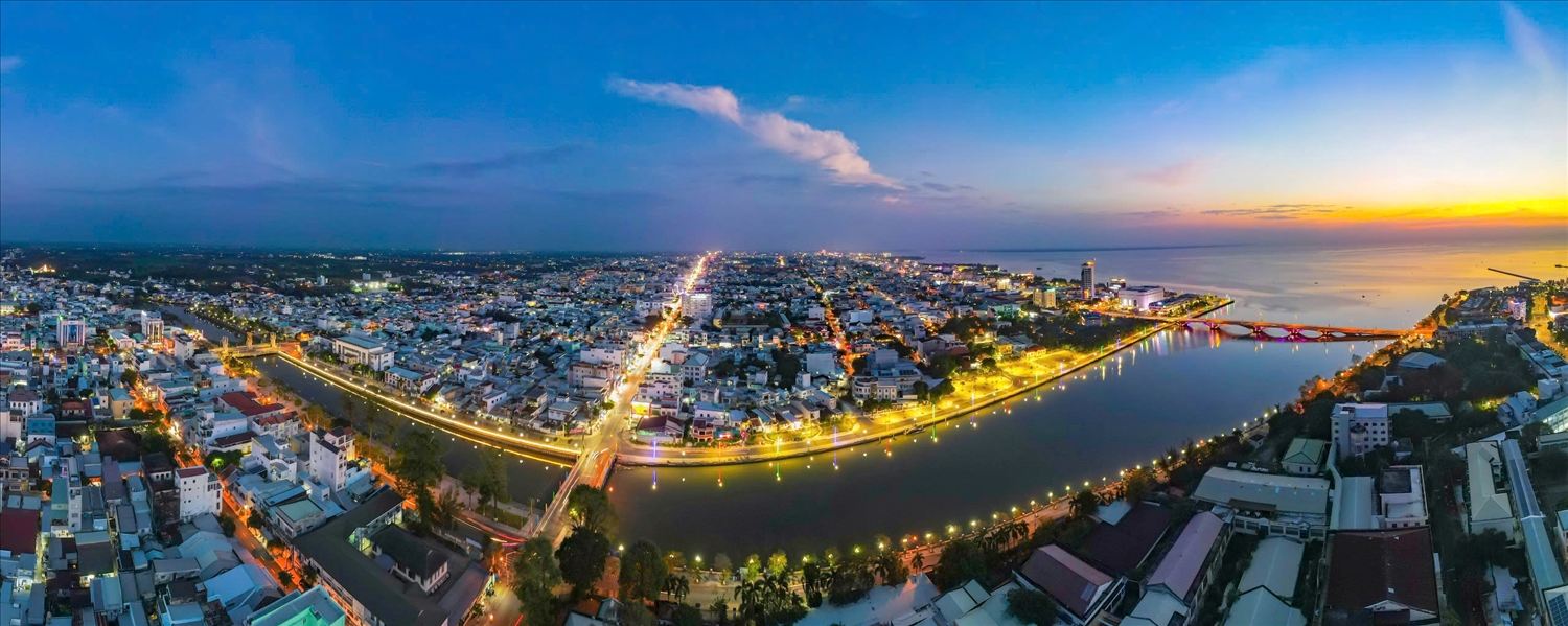 Chủ tịch UBND tỉnh Kiên Giang yêu cầu với tinh thần tăng tốc, bức phá, các sở, ban, ngành, địa phương tiếp tục rà soát, đôn đốc các nhiệm vụ, chỉ tiêu đề ra trong quý II/2025 theo kịch bản tăng trưởng