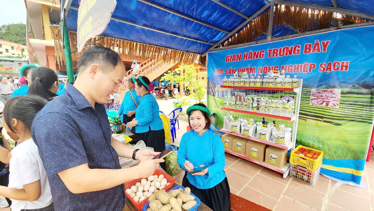 Đời sống của người dân ngày càng được nâng cao
