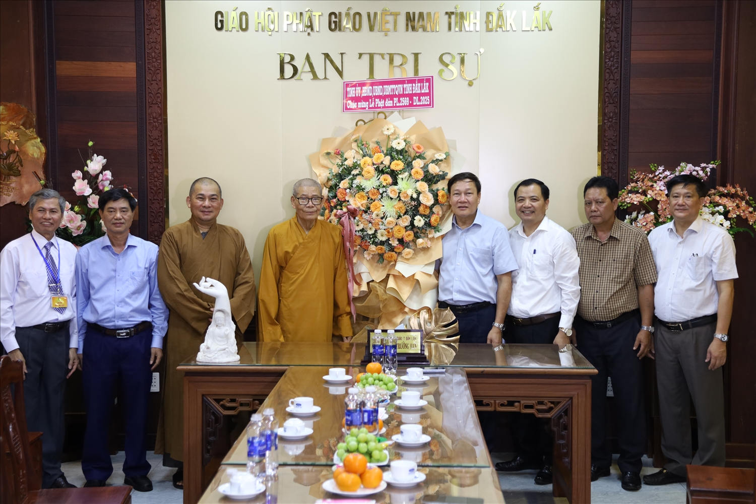Đoàn công tác thăm, chúc mừng Ban Trị sự Giáo hội Phật giáo Việt Nam tỉnh Đắk Lắk