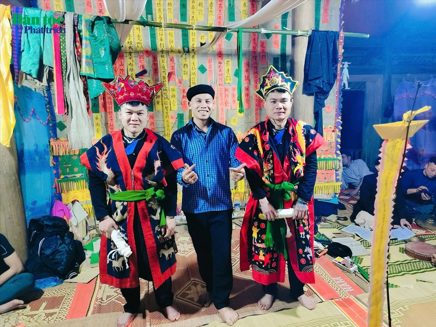 Bàn Văn Tình thường xuyên chia sẻ các video về văn hóa dân tộc Dao trên các nền tảng Mạng Xã hội