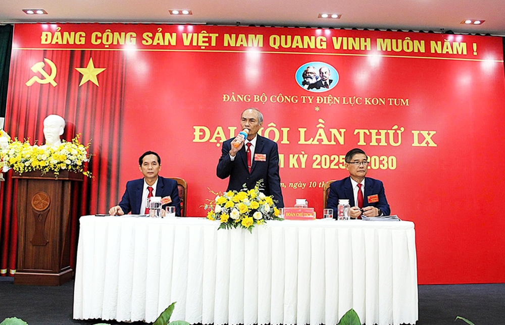 Chủ tọa Đại hội