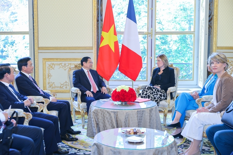 Thủ tướng Phạm Minh Chính nhấn mạnh Việt Nam luôn coi trọng và mong muốn tăng cường quan hệ hợp tác nhiều mặt với Pháp, nước Đối tác Chiến lược toàn diện đầu tiên của Việt Nam trong EU - Ảnh: VGP/Nhật Bắc