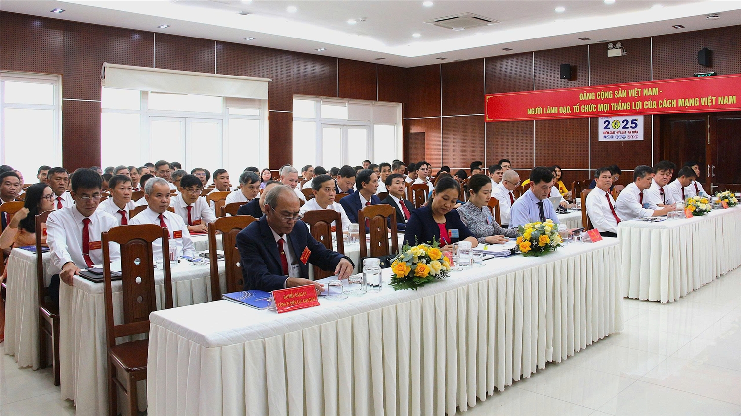Các đại biểu tham dự Đại hội