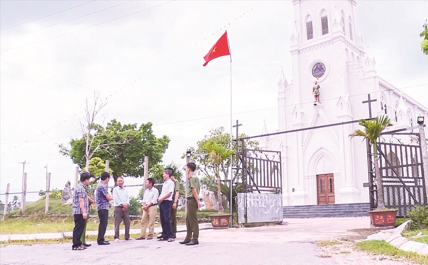 Tinh thần đoàn kết lương - giáo, góp công, góp của để xây dựng các công trình hạ tầng nông thôn mới ở xứ Thanh