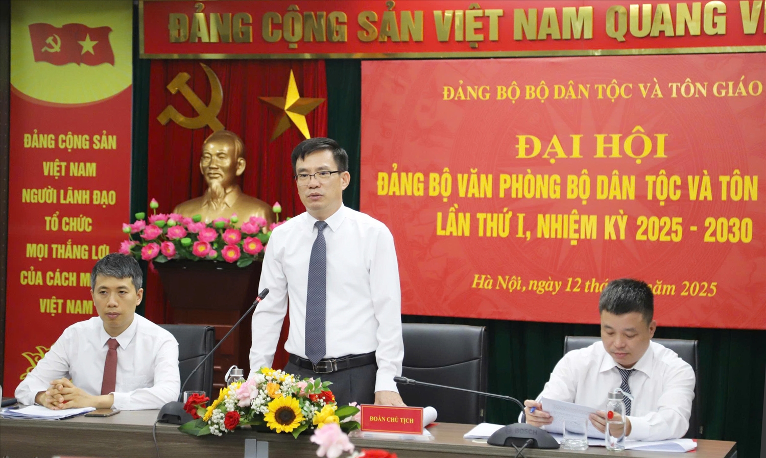 Đoàn Chủ tịch điều hành Đại hội