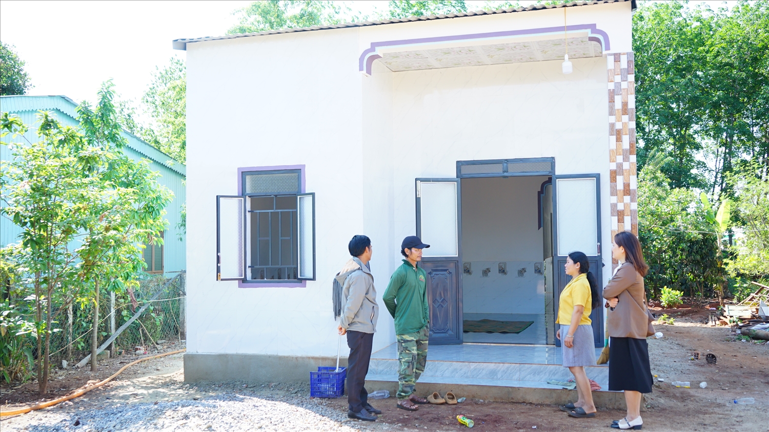 Nhiều ngôi nhà kiên cố, khang trang tại xã Ia Kriêng được xây dựng lên tử sự hỗ trợ của Dự án 1 (Chương trình MTQG 1719) thay thế những ngôi nhà tạm bợ, mưa tạt, gió lùa