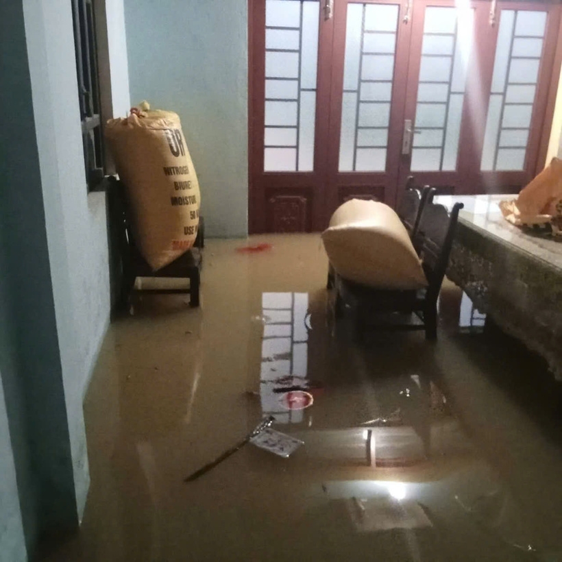 Khoảng 300 ngôi nhà ở xã Đại Hưng bị ngập nước.