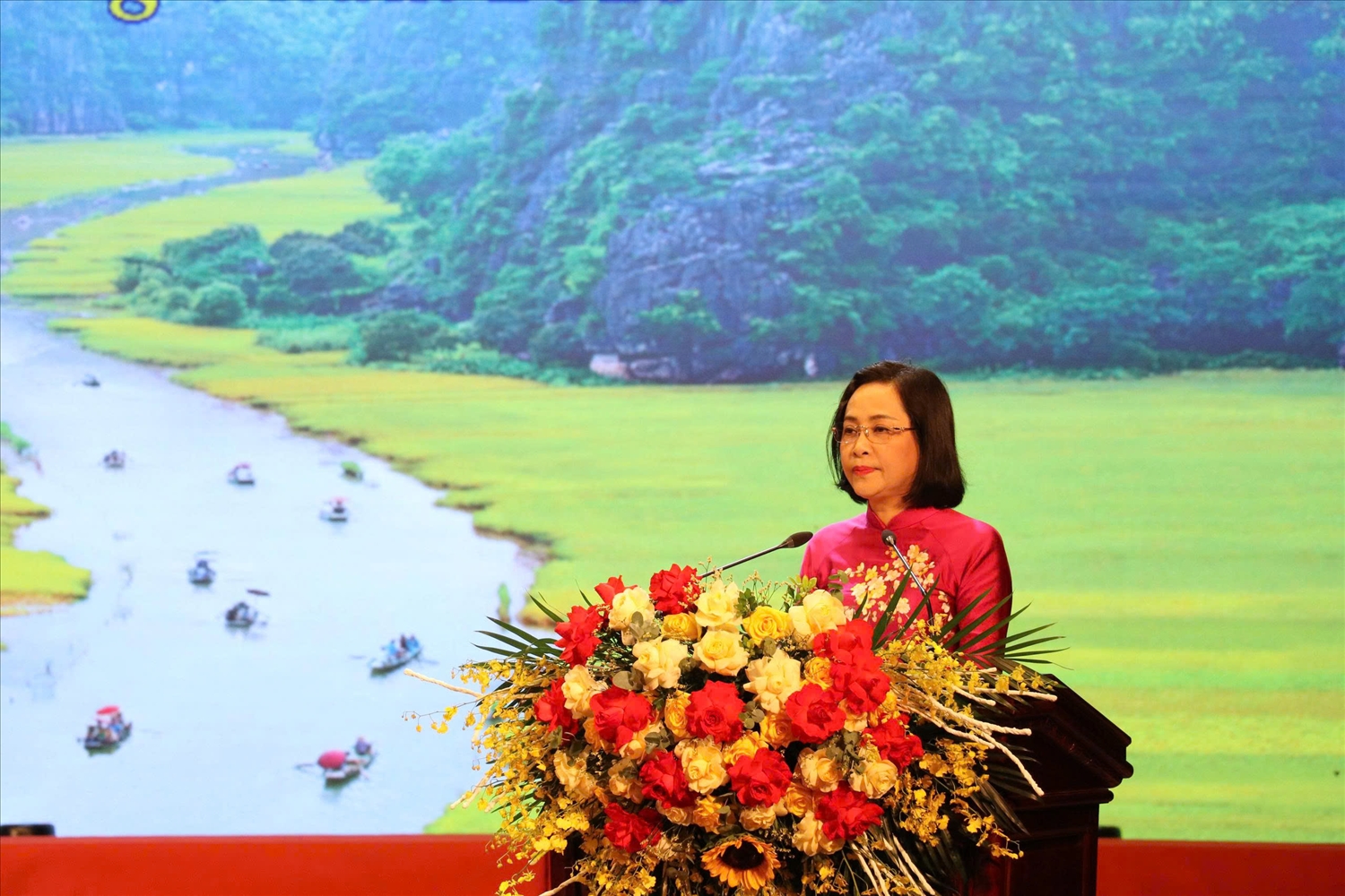 Phó Chủ tịch Quốc hội Nguyễn Thị Thanh phát biểu tại buổi lễ. Ảnh: Đình Minh